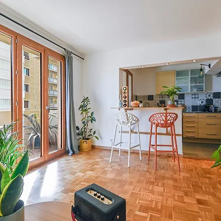 Charming T3 Of 60 M2 With Balcony In *